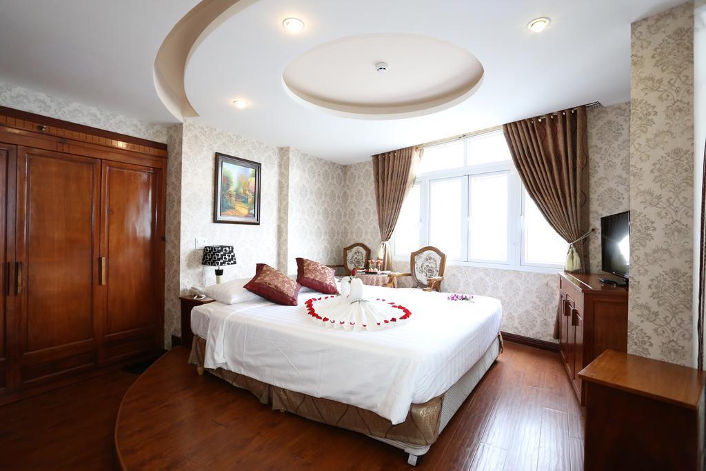 Mountain Town Hotel Dalat Bagian luar foto
