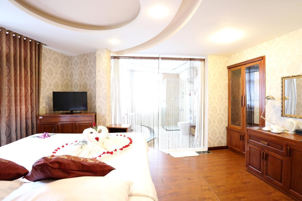 Mountain Town Hotel Dalat Bagian luar foto