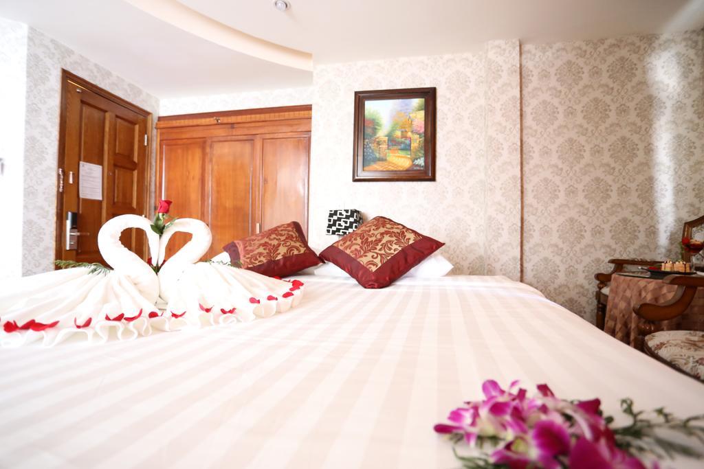 Mountain Town Hotel Dalat Bagian luar foto